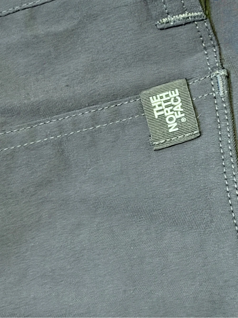 Men’s NORTH FACE Cargo Shorts, Lightweight, Stretch, 30